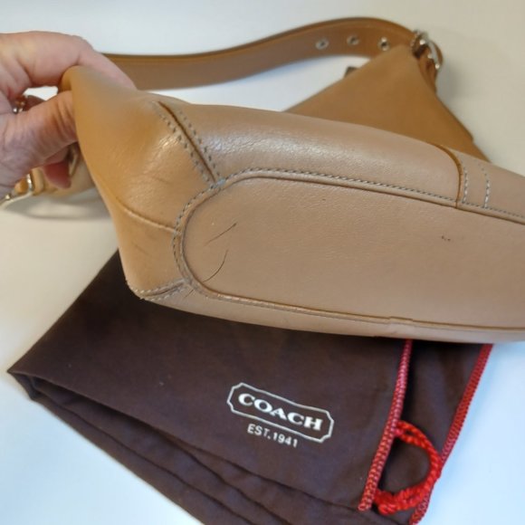 Coach Vintage Tan Leather Hobo Shoulder Bag - Picture 11 of 16